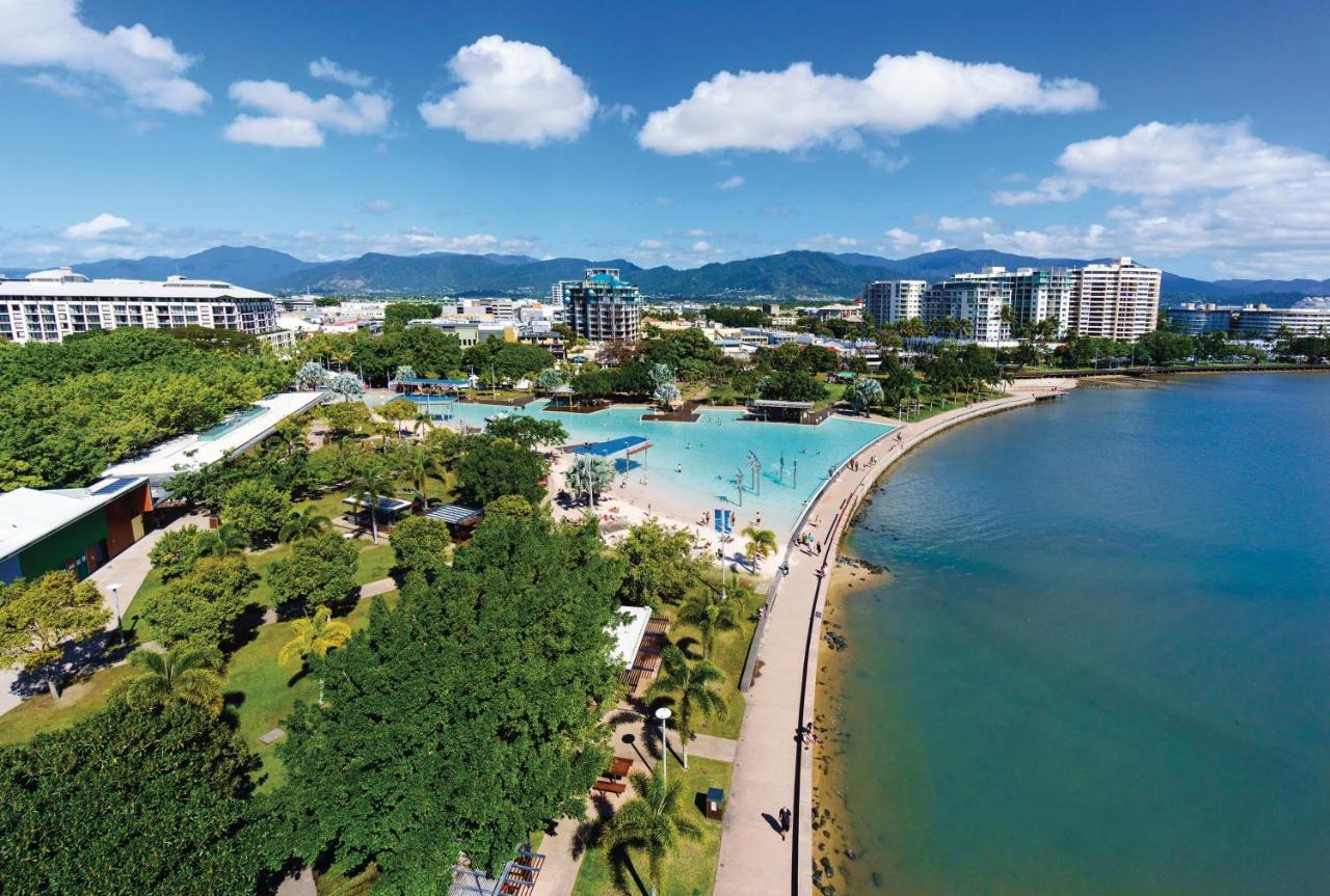 Hides Hotel Cairns Exteriér fotografie